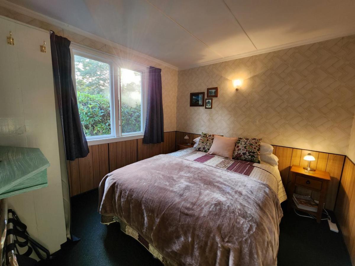 Possum Lodge Manapouri Extérieur photo