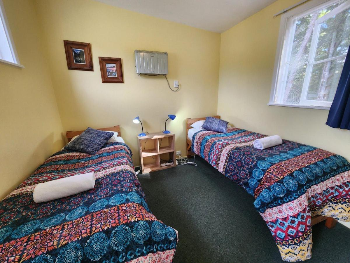 Possum Lodge Manapouri Extérieur photo